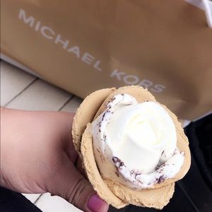 Meet your Posher, Rosio